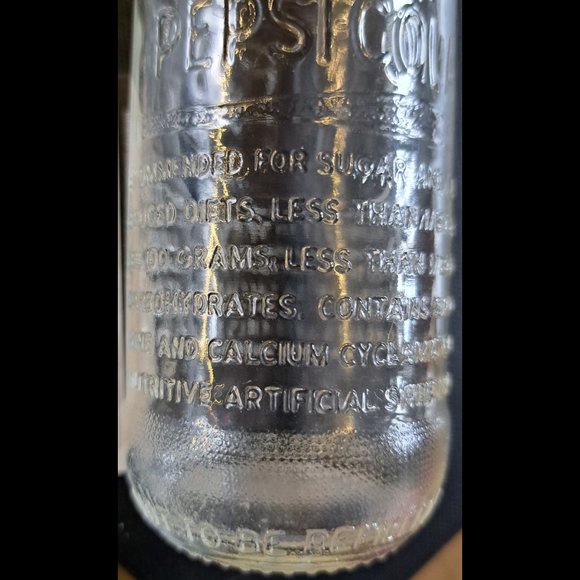 Vintage Diet Pepsi-Cola/Pepsi Bottle - Picture 6 of 6